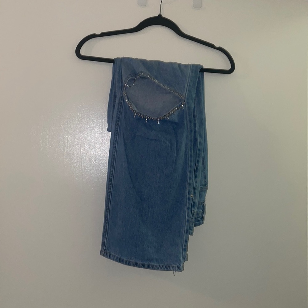 Cutout jeans w/ rhinestone lining